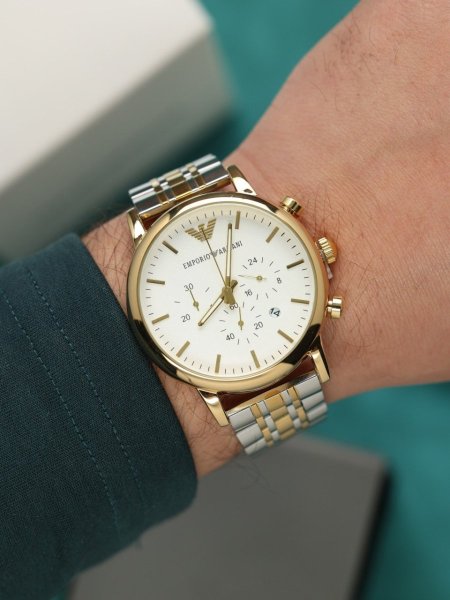 ساعة ارماني رجالي (ساعة + علبة فخمة)